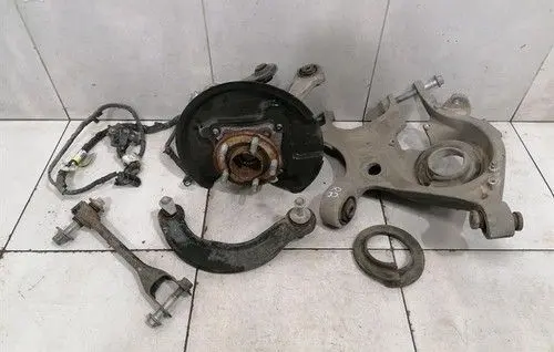 Ford Mustang VI Rear wheel hub FR3Z5B758J