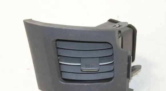 Toyota Prius (XW30) Dashboard side air vent grill/cover trim 5568647020