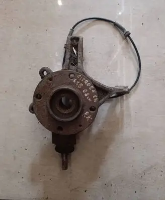 Citroen C4 I Front wheel hub