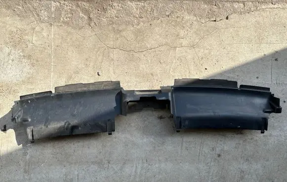 Volkswagen PASSAT B8 Intercooler air guide/duct channel 3G0121330B