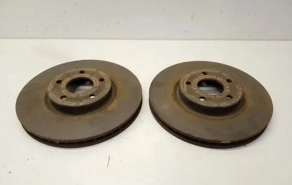 Ford Fusion II Front brake disc