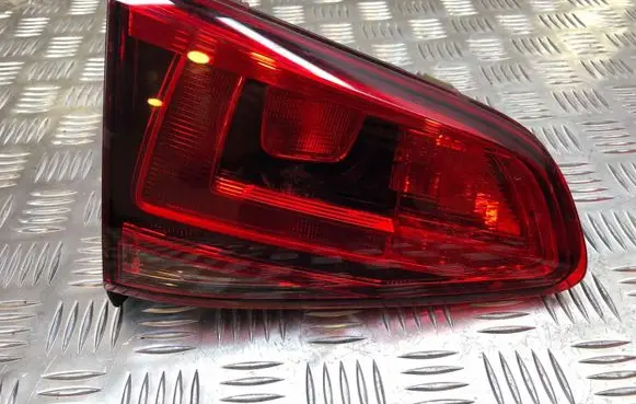 Volkswagen Golf VII Tailgate rear/tail lights 5G0945093AF