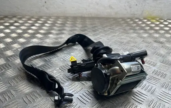 Volvo XC90 Front seatbelt 31675722 642113500