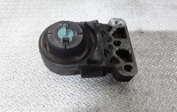 Skoda Octavia Mk1 (1U) Engine mount bracket