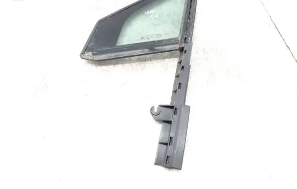 Citroen C5 Front door vent window glass four-door E000191 43R000016 DOT211M75AS2