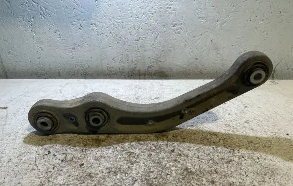 Volkswagen Phaeton Front lower control arm/wishbone