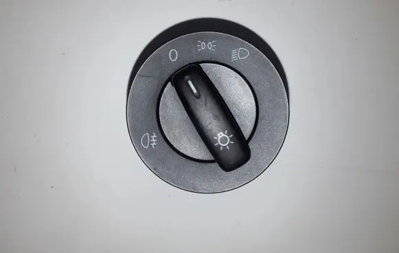 Volkswagen PASSAT CC Light switch 1K0941431BB