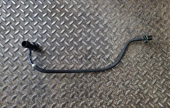 BMW 2 F44 Vacuum line/pipe/hose 8637971