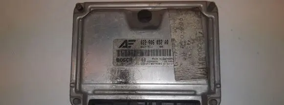 Volkswagen Sharan Engine control unit/module 022906032AQ 0261207382