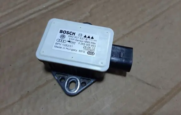Audi A5 8T 8F ESP acceleration yaw rate sensor 8R0907637B