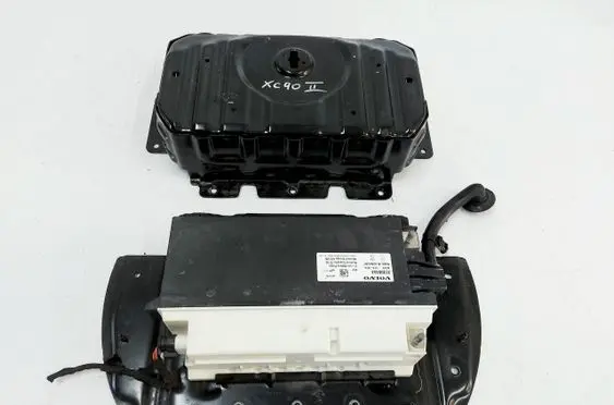 Volvo XC90 Hybrid/electric vehicle battery bracket 32300454