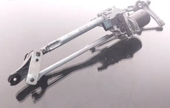 BMW 3 E90 E91 Front wiper linkage and motor 7161711