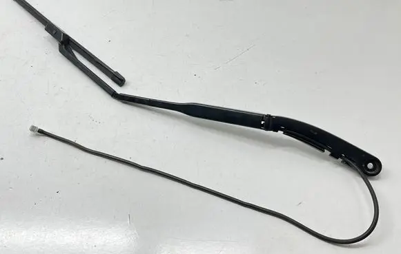 Volvo XC60 Windshield/front glass wiper blade W000082546