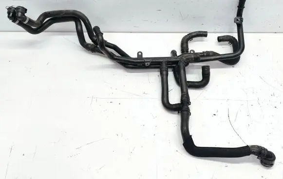 Volkswagen Jetta VI Engine coolant pipe/hose 04E121070J