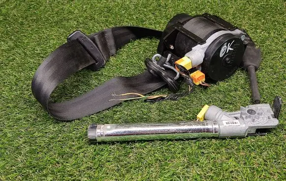 Ford Focus Front seatbelt DM5161294DEW DM5161294