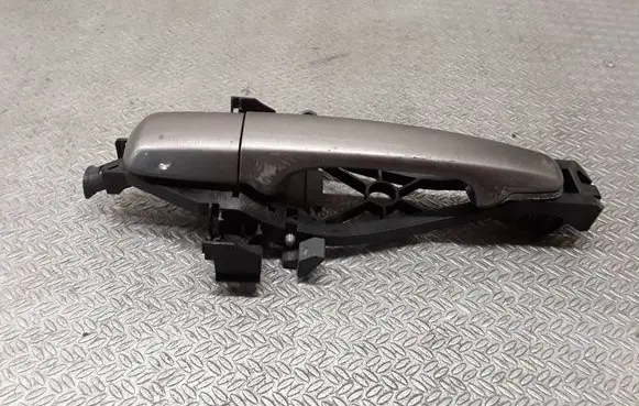 Volvo XC70 Front door exterior handle 