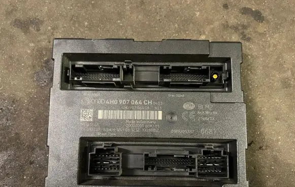 Audi A8 S8 D4 4H Comfort/convenience module 4H0907064CH
