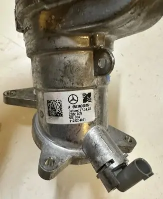 Thermostat/thermostat housing
