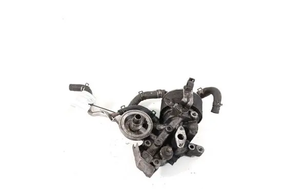 Mitsubishi L200 Oil filter mounting bracket