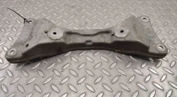 BMW 2 F22 F23 Gearbox mounting bracket 6860777