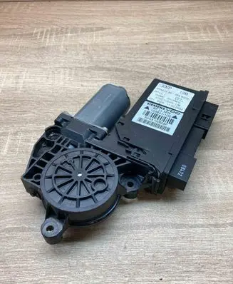 Audi A4 S4 B6 8E 8H Front door window regulator motor 8E1959802B 5WK47006DBF