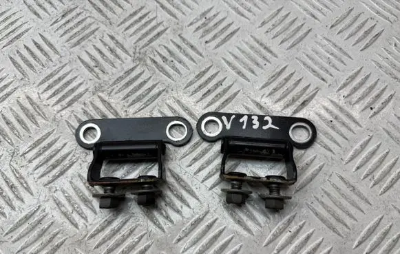 Toyota Verso Tailgate/trunk/boot hinge 6881005010 6881021050