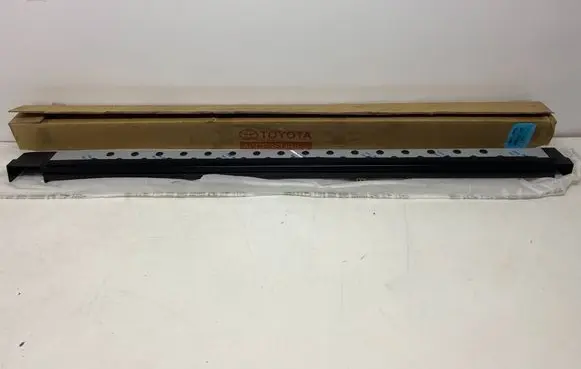 Toyota RAV 4 (XA20) Side skirt front trim PW3880R002 10151233