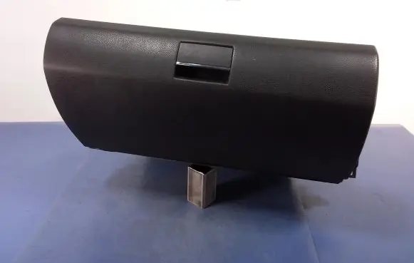 Mercedes-Benz A W169 Glove box
