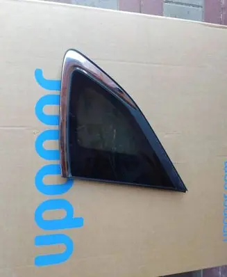 Hyundai Tucson TL Rear side window 43R000392 E001143 DOT184A23M532