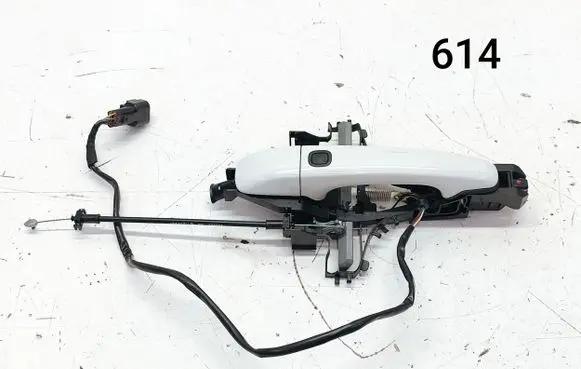 Volvo XC70 Rear door exterior handle 30784205