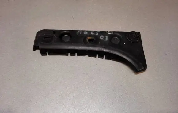 Audi A6 S6 C5 4B Front bumper mounting bracket 4B0807284B
