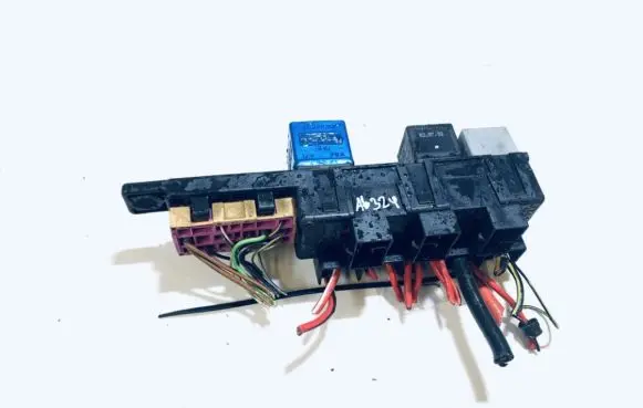 Audi A6 S6 C5 4B Fuse box set 8l0941822a