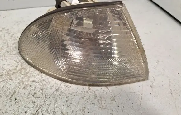 BMW 3 E46 Front indicator light 0311328004 6902770 1315106141