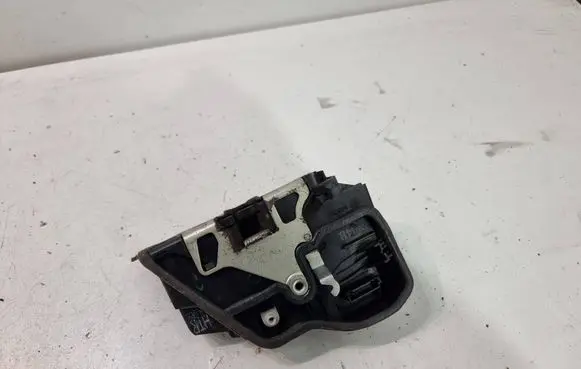 BMW 1 E81 E87 Rear door lock 7202148