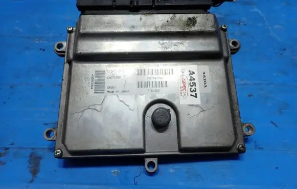 Volvo V50 Engine control unit/module P30743102 T110763 0797009133