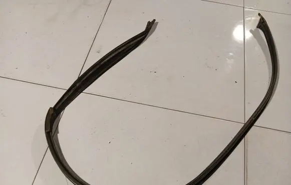 Rubber seal rear door