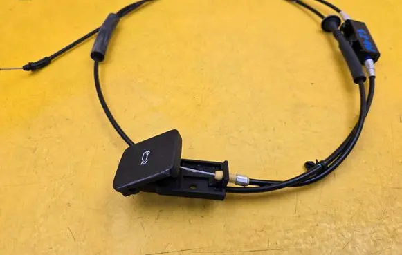 MG ZS Engine bonnet/hood lock release cable 10320092