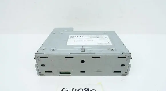 Audi Q8 Radio/CD/DVD/GPS head unit 8Y0035057