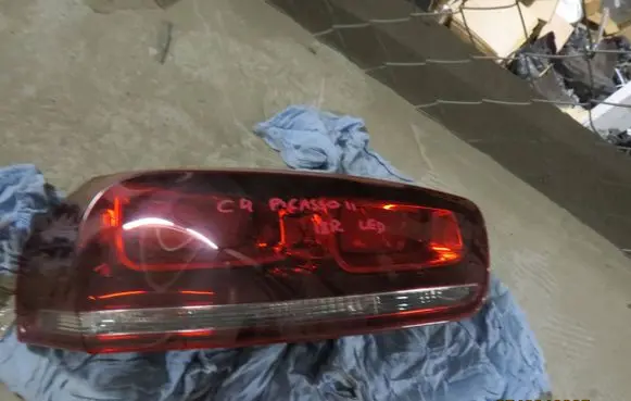 Citroen C4 II Picasso Rear/tail lights K2AA342