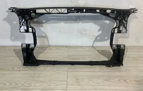 Audi A4 S4 B9 Front piece kit 8W0805594