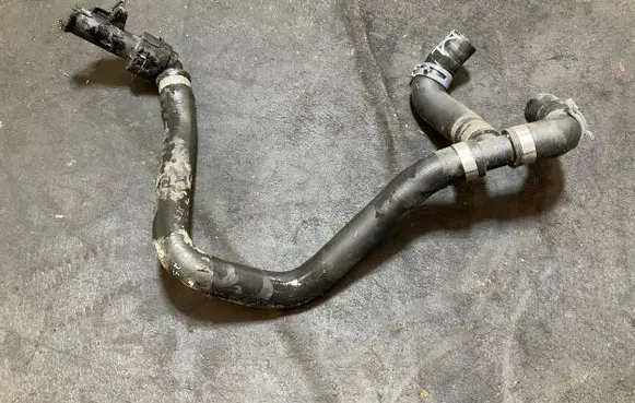 Audi A3 8Y Engine coolant pipe/hose
