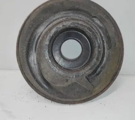Audi A6 S6 C5 4B Coil spring/strut mount 8D0412111A