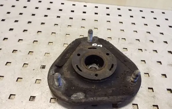 Toyota Auris E180 Front upper strut mount 
