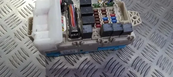 Mitsubishi Lancer Fuse box set 410110742 41011-07429148