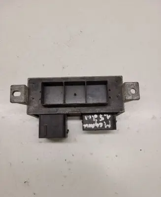 Renault Scenic II - Grand scenic II Glow plug pre-heat relay 8200558438A