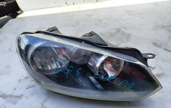 Volkswagen Golf VI Headlight/headlamp 