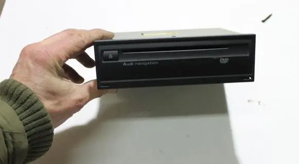 Navigation unit CD/DVD player