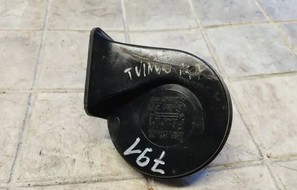 Mazda 3 I Horn signal 35717 CH2035