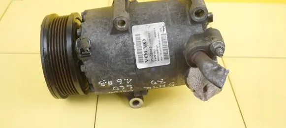 Volvo S60 Air conditioning (A/C) compressor (pump) 31332616 B4164T3