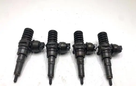 Volkswagen PASSAT B6 Fuel injectors set 038130073BK